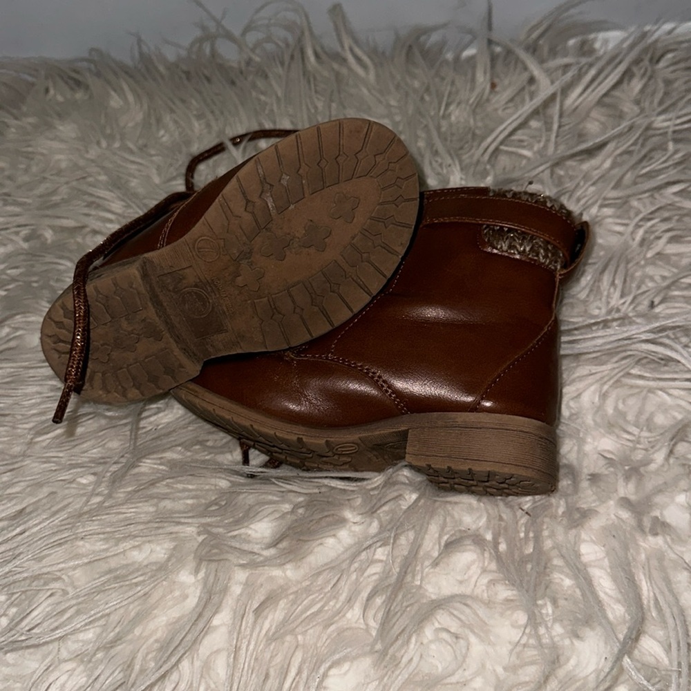 Toddler girl boots. - Picture 2 of 3